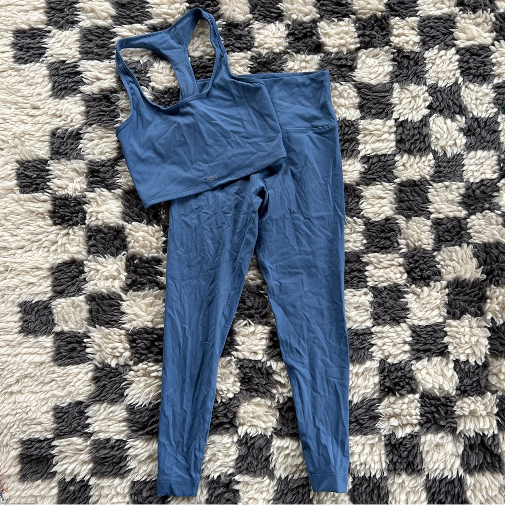 Set Active blue crop racer back bra top and leggings set